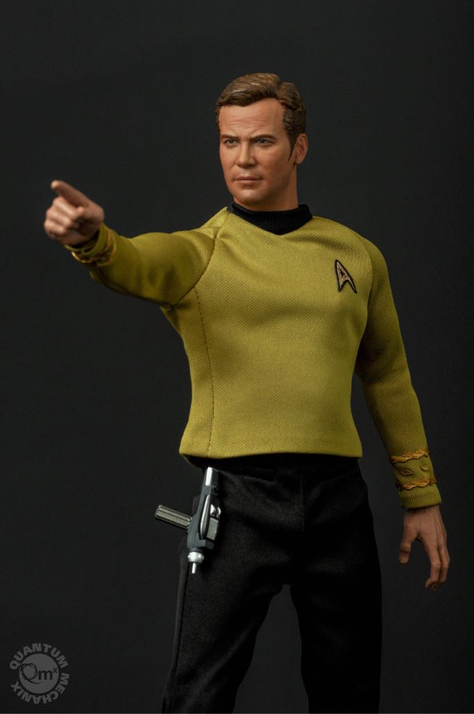 8-ball (Gold) Figure