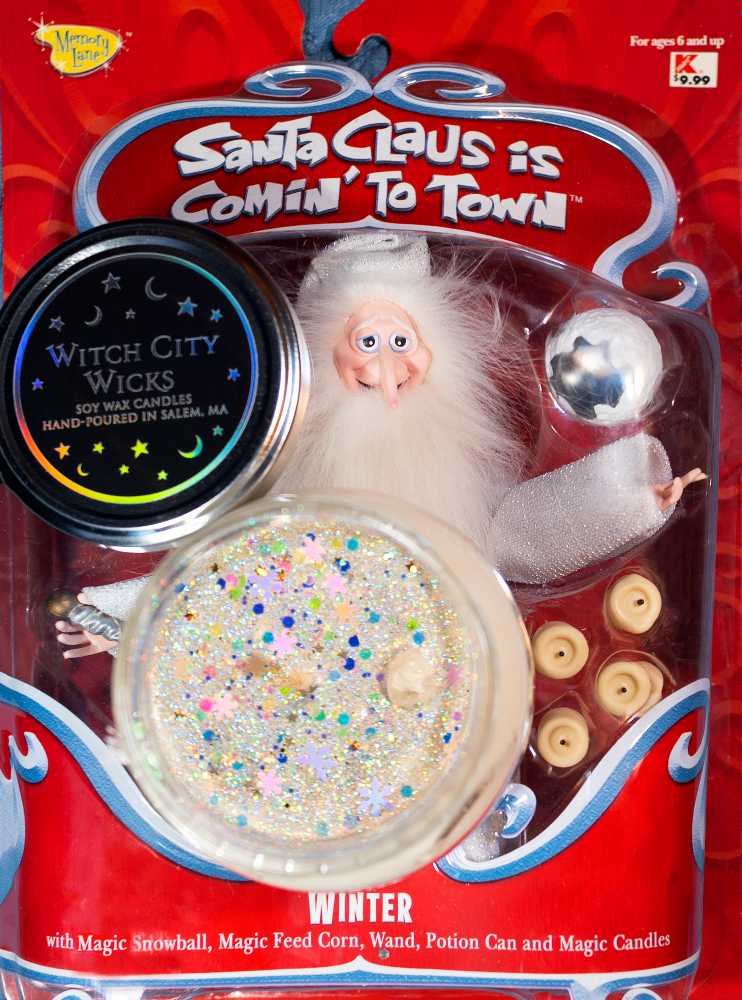 CANDLE: Christmas Witch City Wicks Winter Solstice 20022 - Witch City Wicks (Christmas Candles) action figure collectible - Main Image 2