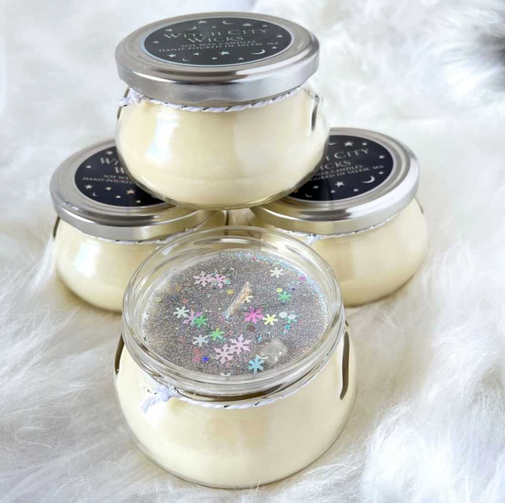 CANDLE: Christmas Witch City Wicks Winter Solstice 20022 - Witch City Wicks (Christmas Candles) action figure collectible - Main Image 3