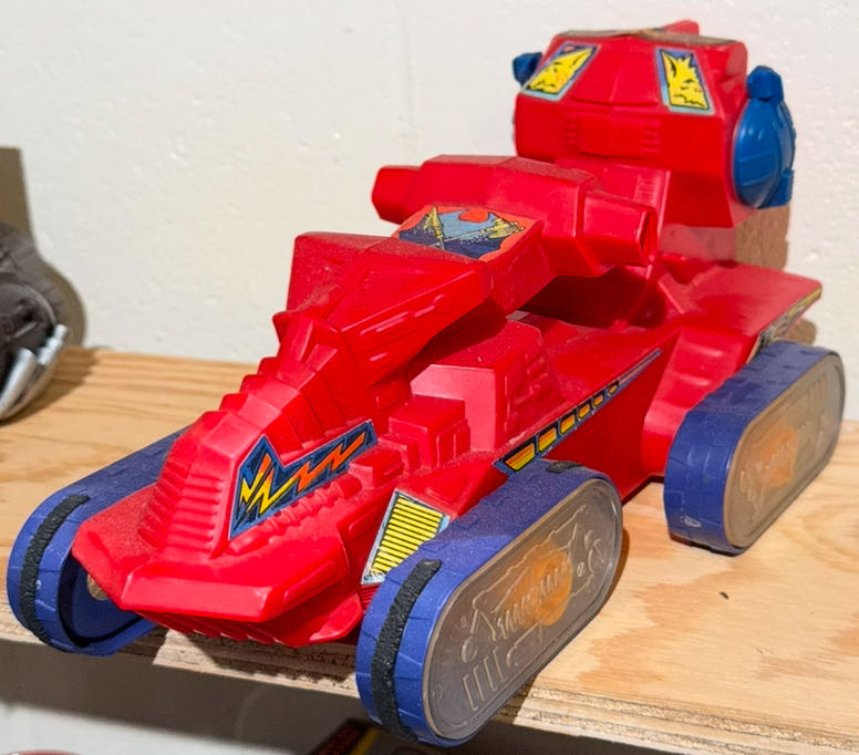 He- Man Attack Trak  action figure collectible - Main Image 3