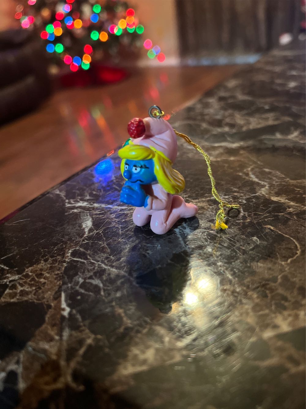 Praying Smurfette  action figure collectible - Main Image 1