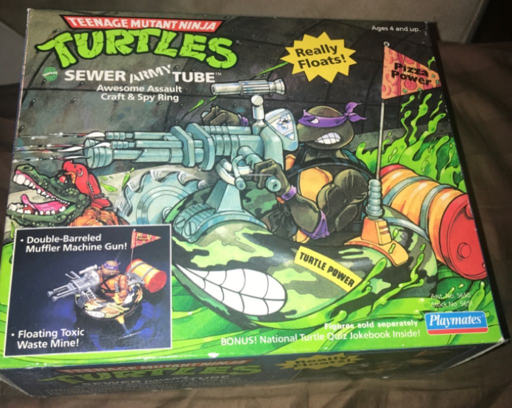 Agent Mulder With Alien Figure