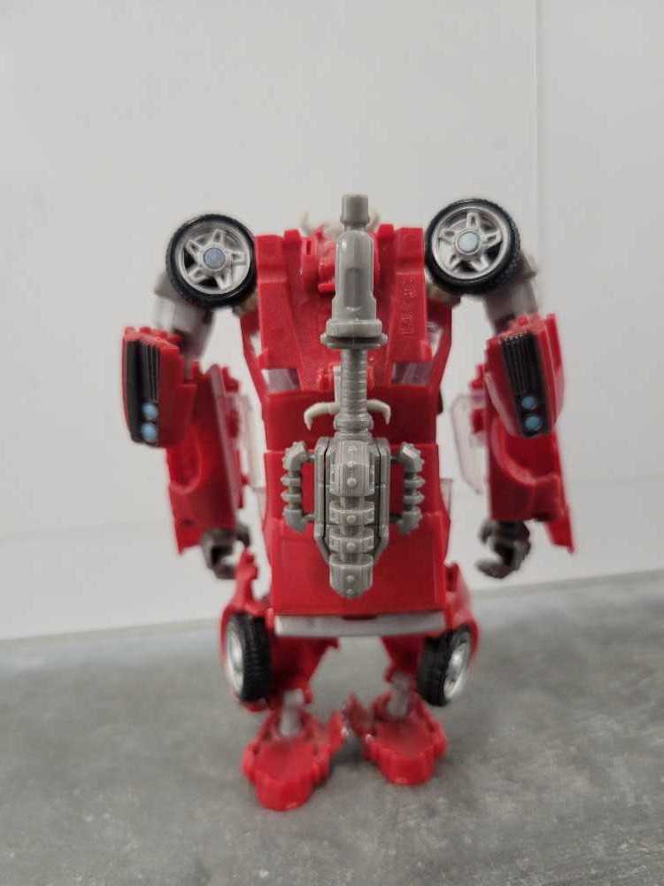Cliffjumper Robot Mode - Hasbro (Prime) action figure collectible - Main Image 4