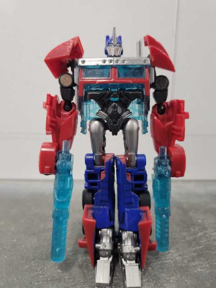 Optimus Prime Cyberverse  - Hasbro (Prime) action figure collectible - Main Image 2