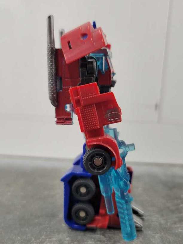 Optimus Prime Cyberverse  - Hasbro (Prime) action figure collectible - Main Image 3