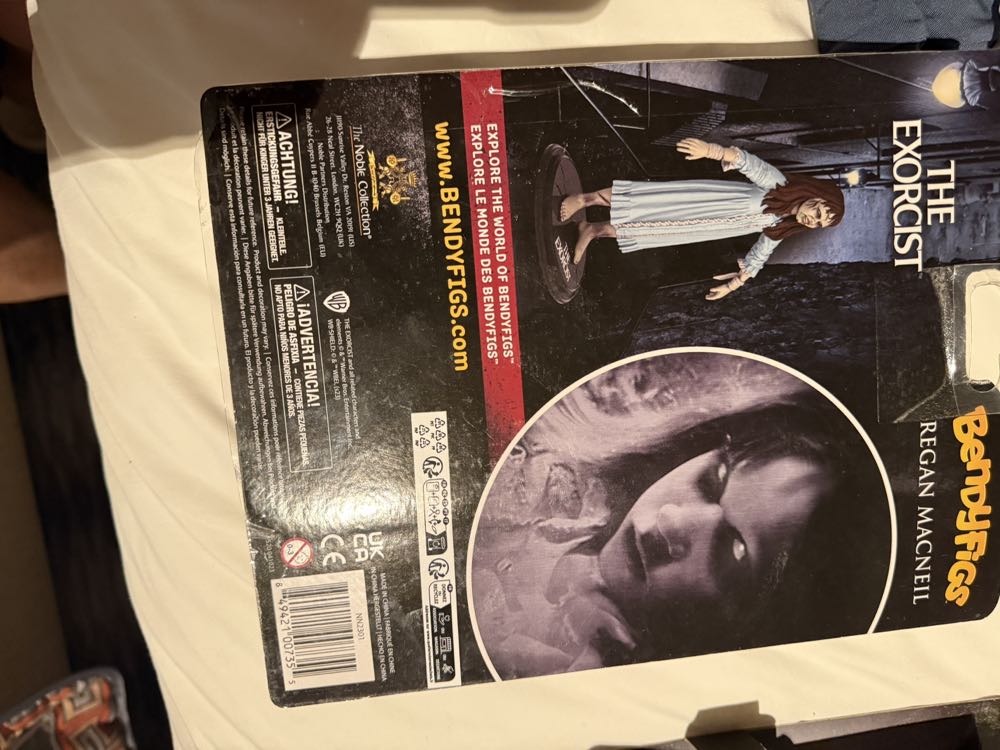 The exorcist bendyfigs 15uk 1150php - The Noble Collection (Exorcist) action figure collectible [Barcode 849421007355] - Main Image 3