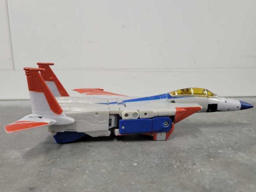 Starscream Project - Hasbro (Classics) action figure collectible - Main Image 3