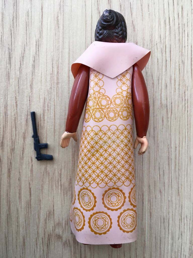 39720 Leia Organa (Bespin Gown) Crew Neck  (Star Wars - Episode 5 ESB) action figure collectible - Main Image 2