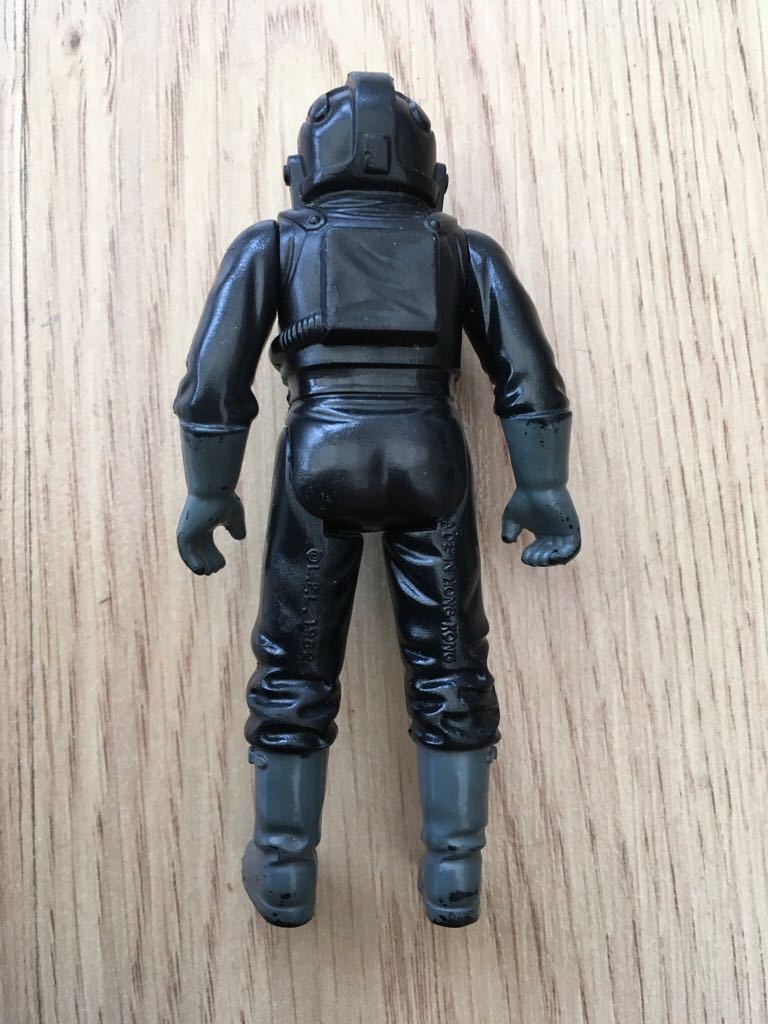 70030 Imperial Tie Fighter Pilot  (Star Wars - Episode 5 ESB) action figure collectible - Main Image 2