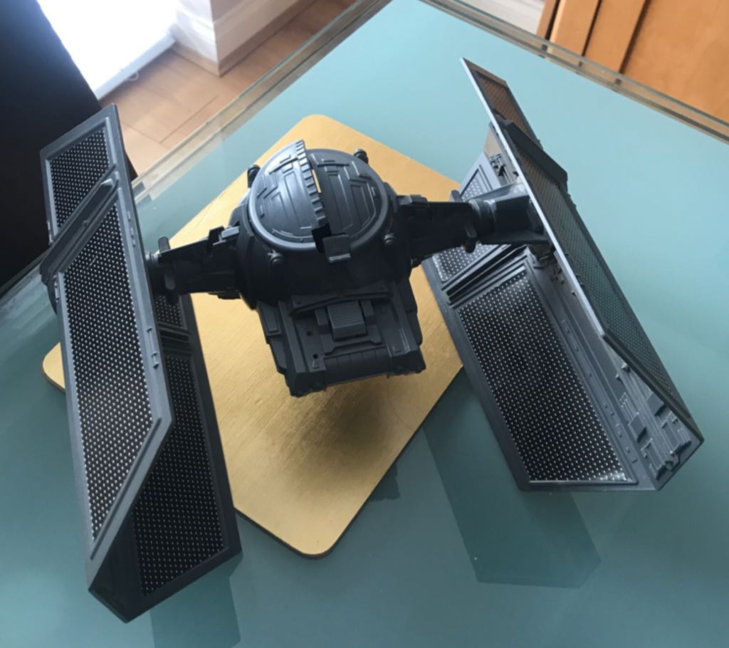 Darth Vaders Tie Fighter - Kenner (Star Wars - Vintage Vehicles) action figure collectible - Main Image 2