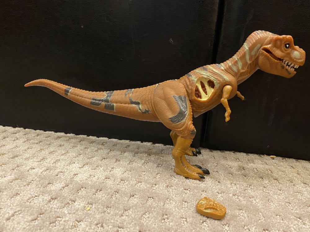 Young Tyrannosaurus Rex with Dino Hunter - Kenner (Jurassic Park Dinosaurs) action figure collectible - Main Image 2