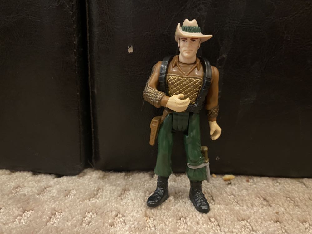 Young Tyrannosaurus Rex with Dino Hunter - Kenner (Jurassic Park Dinosaurs) action figure collectible - Main Image 3