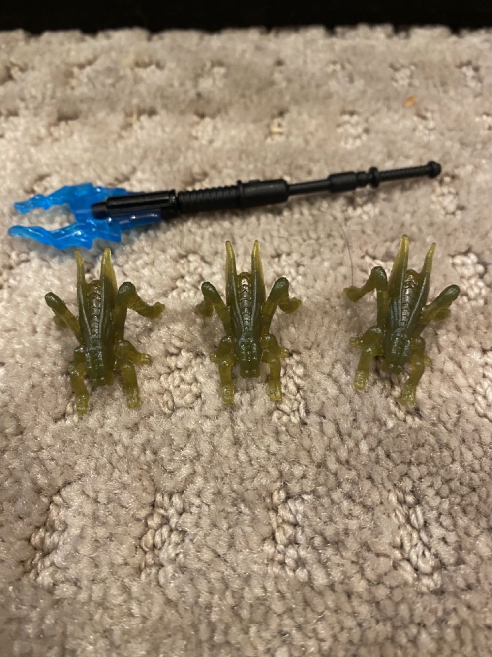 Ian Malcolm and Green Velociraptor - Mattel (Jurassic World Dominion) action figure collectible - Main Image 4