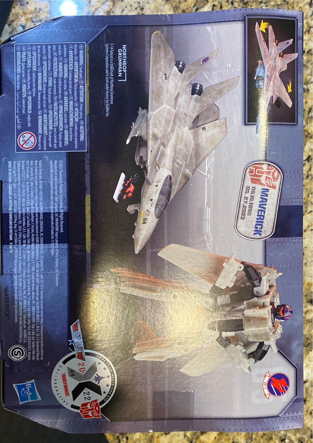 Transformers X: Top Gun MAVERICK - Hasbro (Top Gun) action figure collectible [Barcode 5010994186630] - Main Image 2