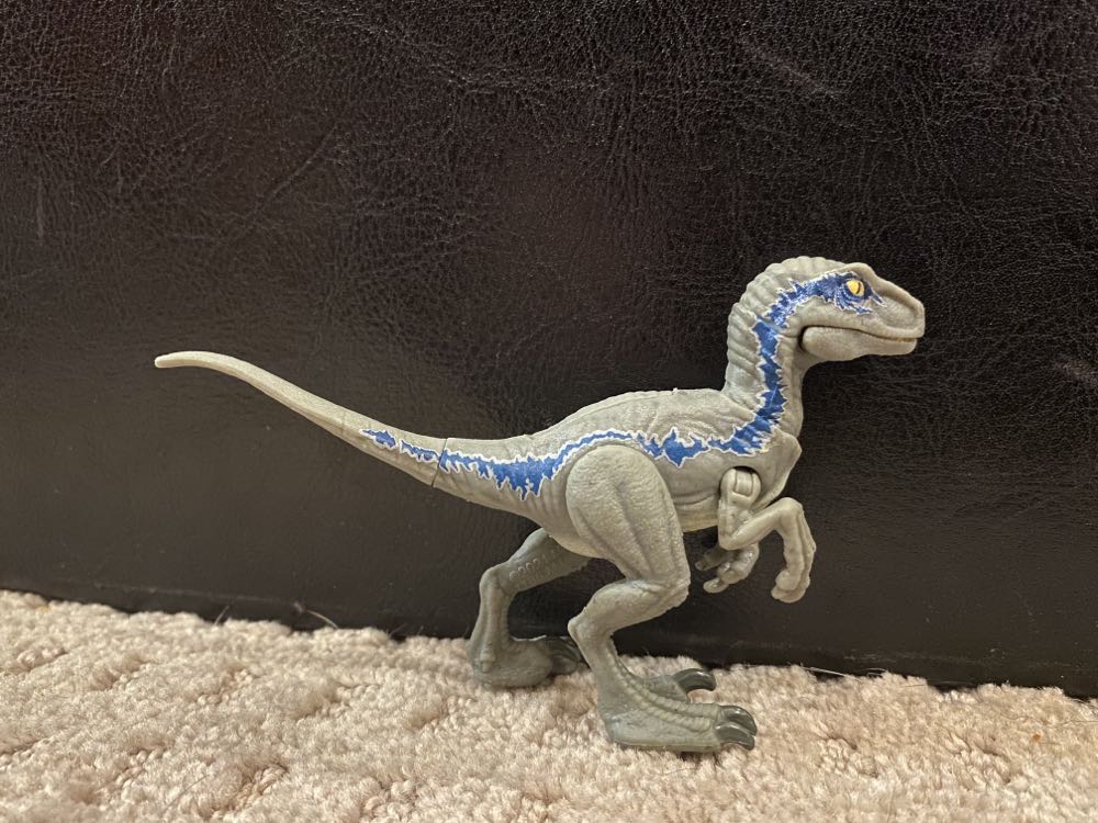 Maisie & Lystrosaurus - Mattel (Jurassic World Dominion) action figure collectible - Main Image 3