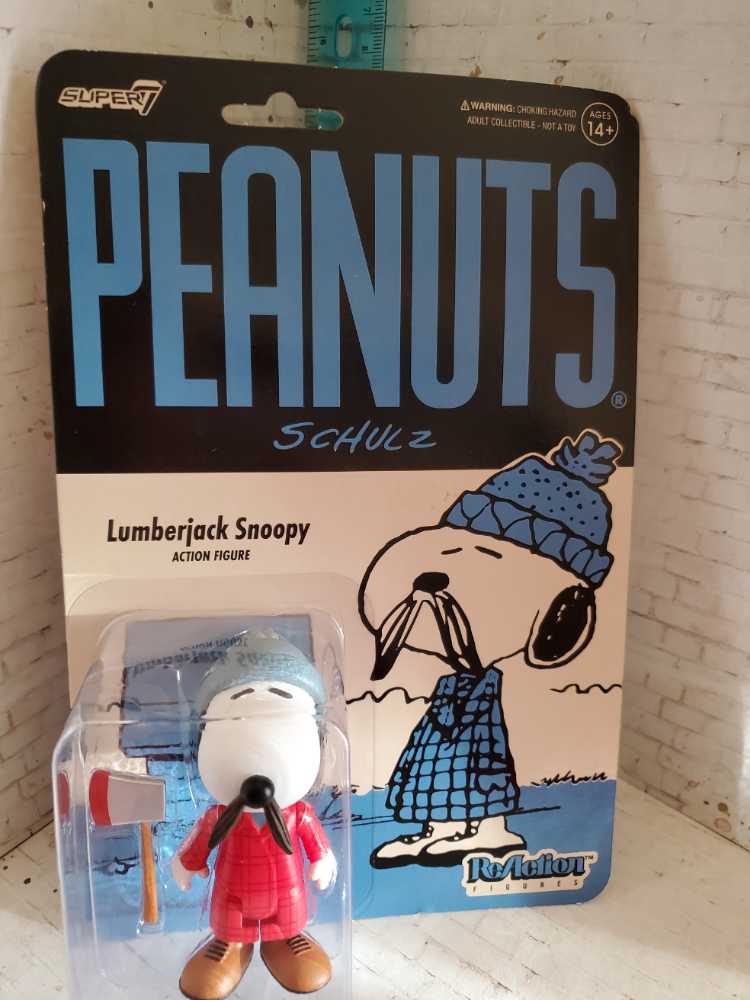 Peanuts Snoopy Peanuts W5 Snoopies Lumberjack - Super 7/ReAction (Peanuts) action figure collectible [Barcode 840049817098] - Main Image 2