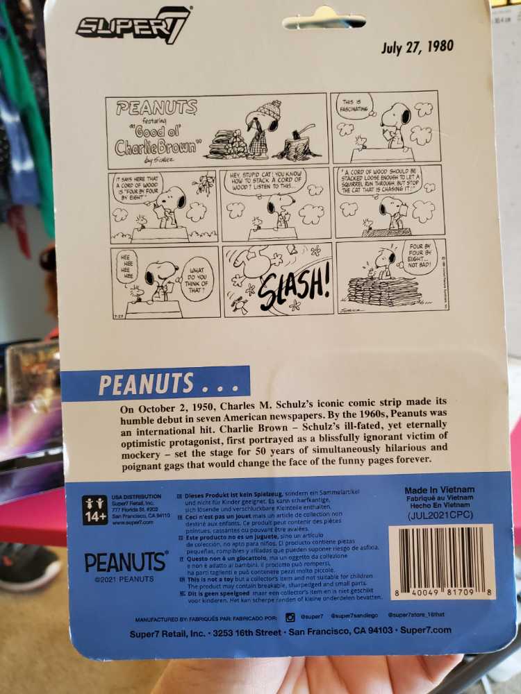Peanuts Snoopy Peanuts W5 Snoopies Lumberjack - Super 7/ReAction (Peanuts) action figure collectible [Barcode 840049817098] - Main Image 3