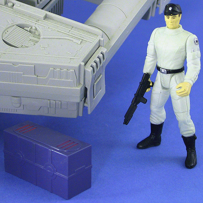 Imperial Scanning Crew Trooper - Hasbro (Star Wars - Power Of The Force) action figure collectible - Main Image 3