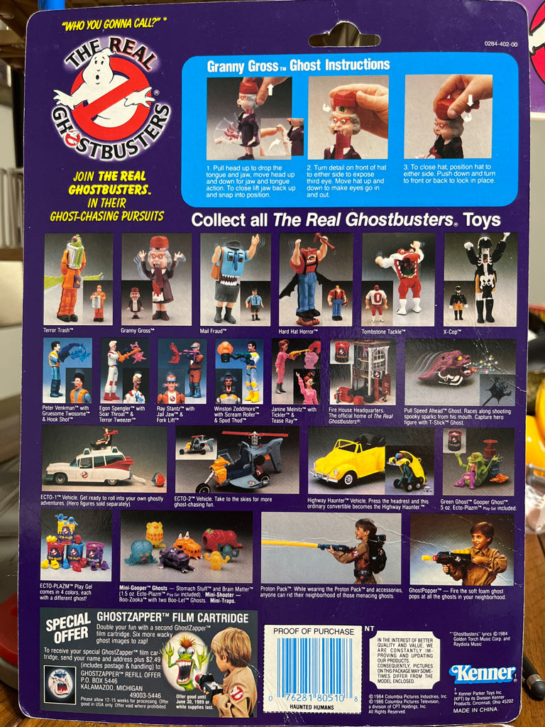 Granny Gross Ghost (Haunted Humans) - Kenner (The Real Ghostbusters) action figure collectible [Barcode 076281805108] - Main Image 2