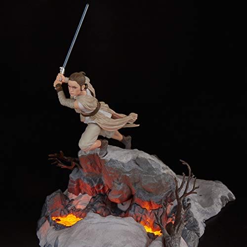 Centerpiece: Rey (Starkiller Base) LOOSE - Hasbro (Star Wars) action figure collectible - Main Image 2