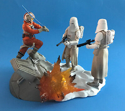 Centerpiece: Luke Skywalker (Hoth) - Hasbro (Star Wars) action figure collectible - Main Image 3