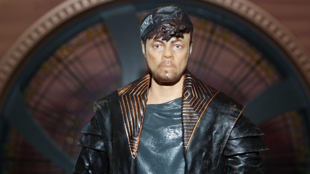 TLJ: DJ (Canto Bight) - Hasbro (Star Wars) action figure collectible - Main Image 3