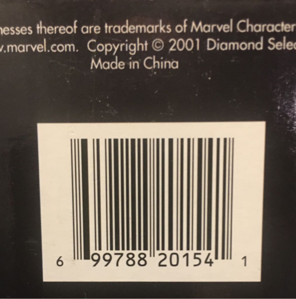 Red Skull - Diamond Select Toys & Collectibles action figure collectible [Barcode 699788201541] - Main Image 2