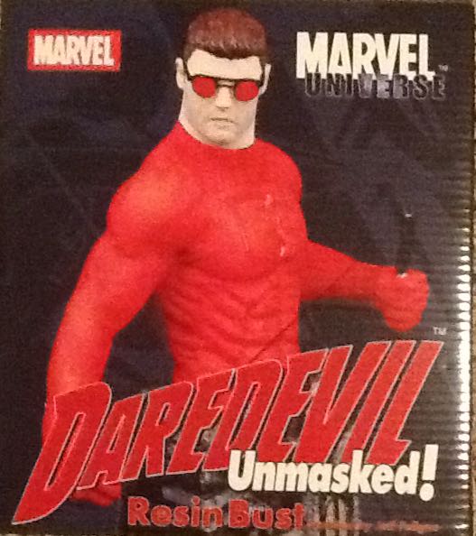 DAREDEVIL UNMASKED Resin Bust - Diamond Select Toys & Collectibles (Marvel Universe) action figure collectible [Barcode 699788201978] - Main Image 2