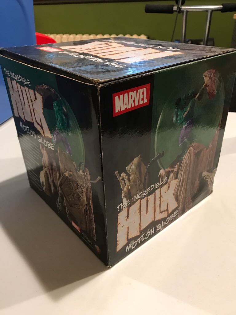 The Incredible Hulk Motion Globe  action figure collectible [Barcode 699788210857] - Main Image 2
