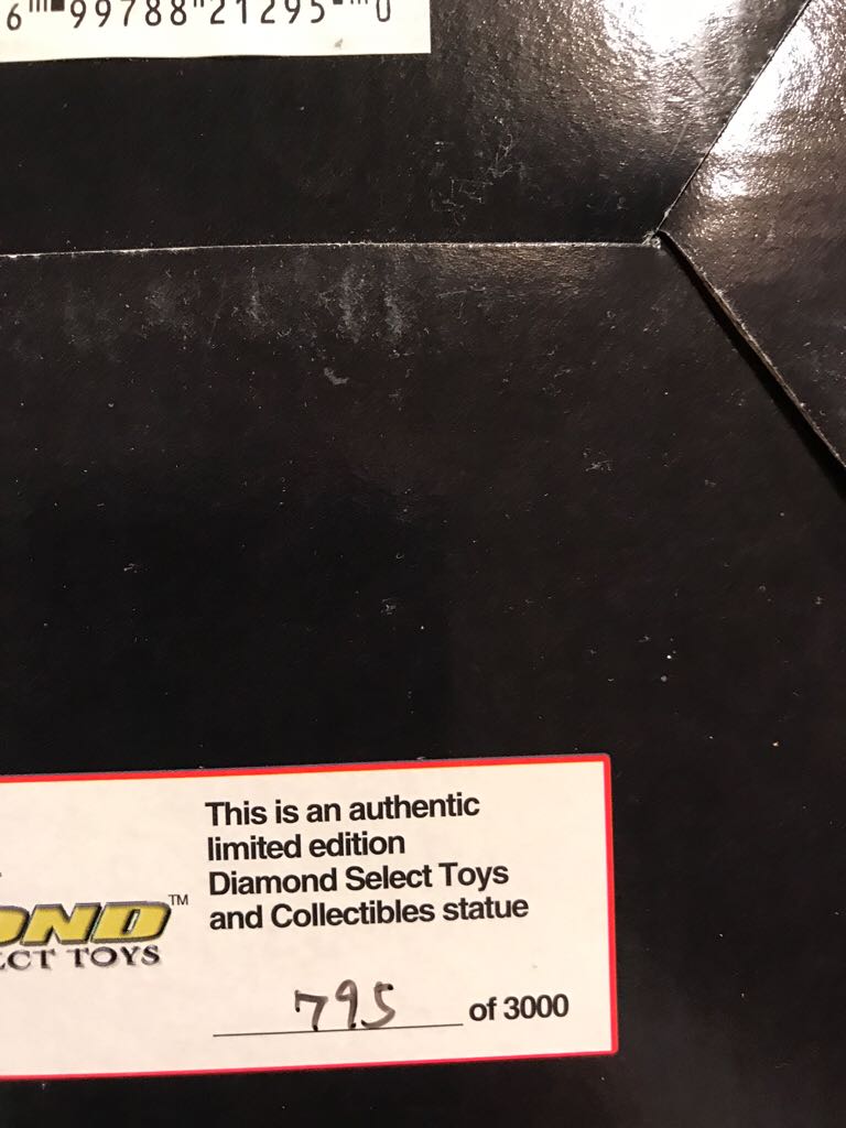 Marvel Origins The Amazing Spiderman Statue  action figure collectible [Barcode 699788212950] - Main Image 2