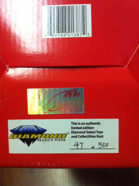 Iron Spiderman Bust - Diamond Select Toys action figure collectible [Barcode 699788213872] - Main Image 2