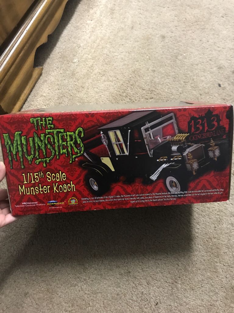 The Munsters 1/15th Scale Munster Koach - Diamond Select Toys & Collectibles action figure collectible [Barcode 699788214640] - Main Image 2