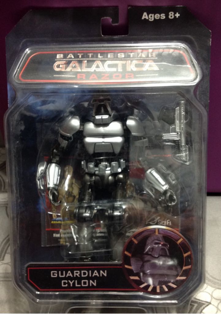 Battlestar Galactica Guardian Cylon - Diamond Select (Battlestar Galactica) action figure collectible [Barcode 699788260913] - Main Image 1