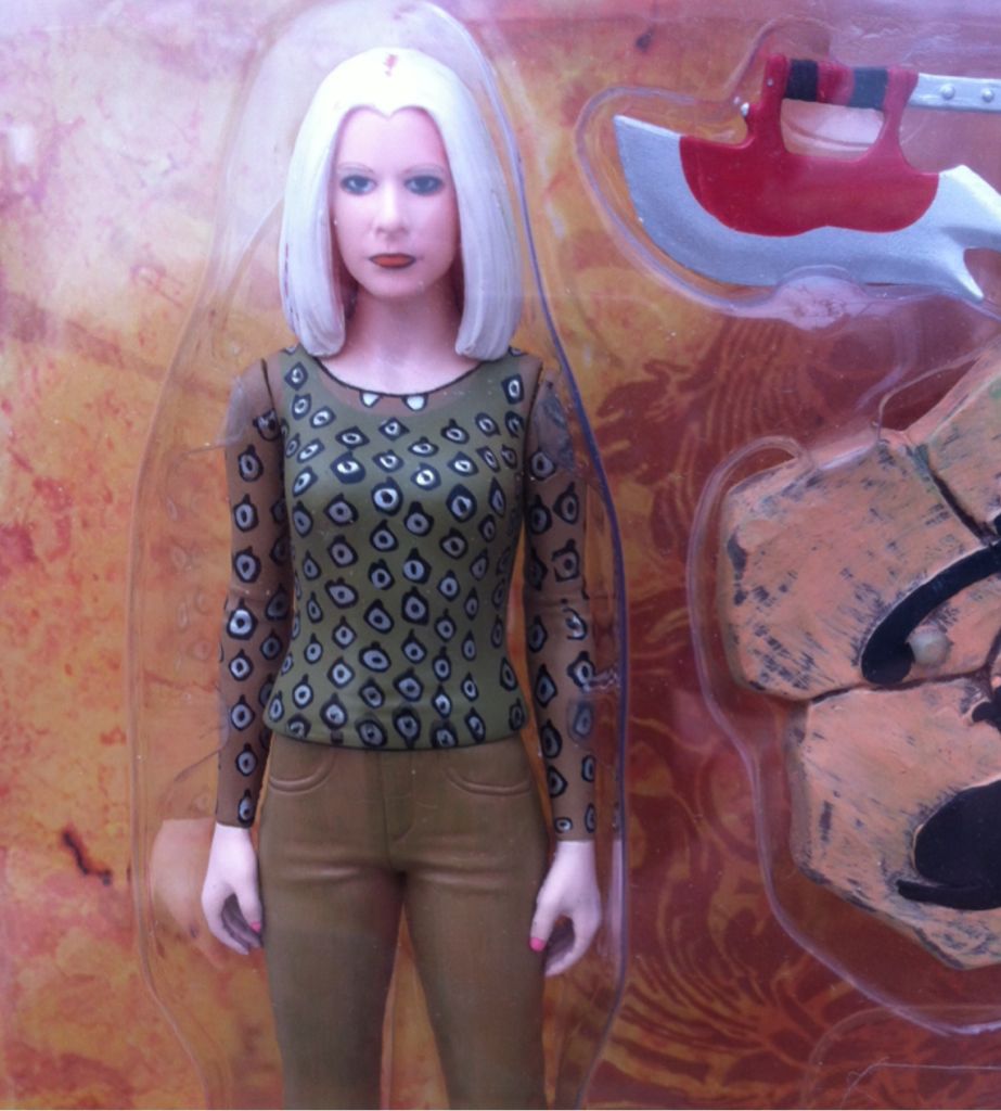 Willow (White Witch) - Diamond Select (Buffy) (Buffy The Vampire Slayer) action figure collectible [Barcode 699788605240] - Main Image 2