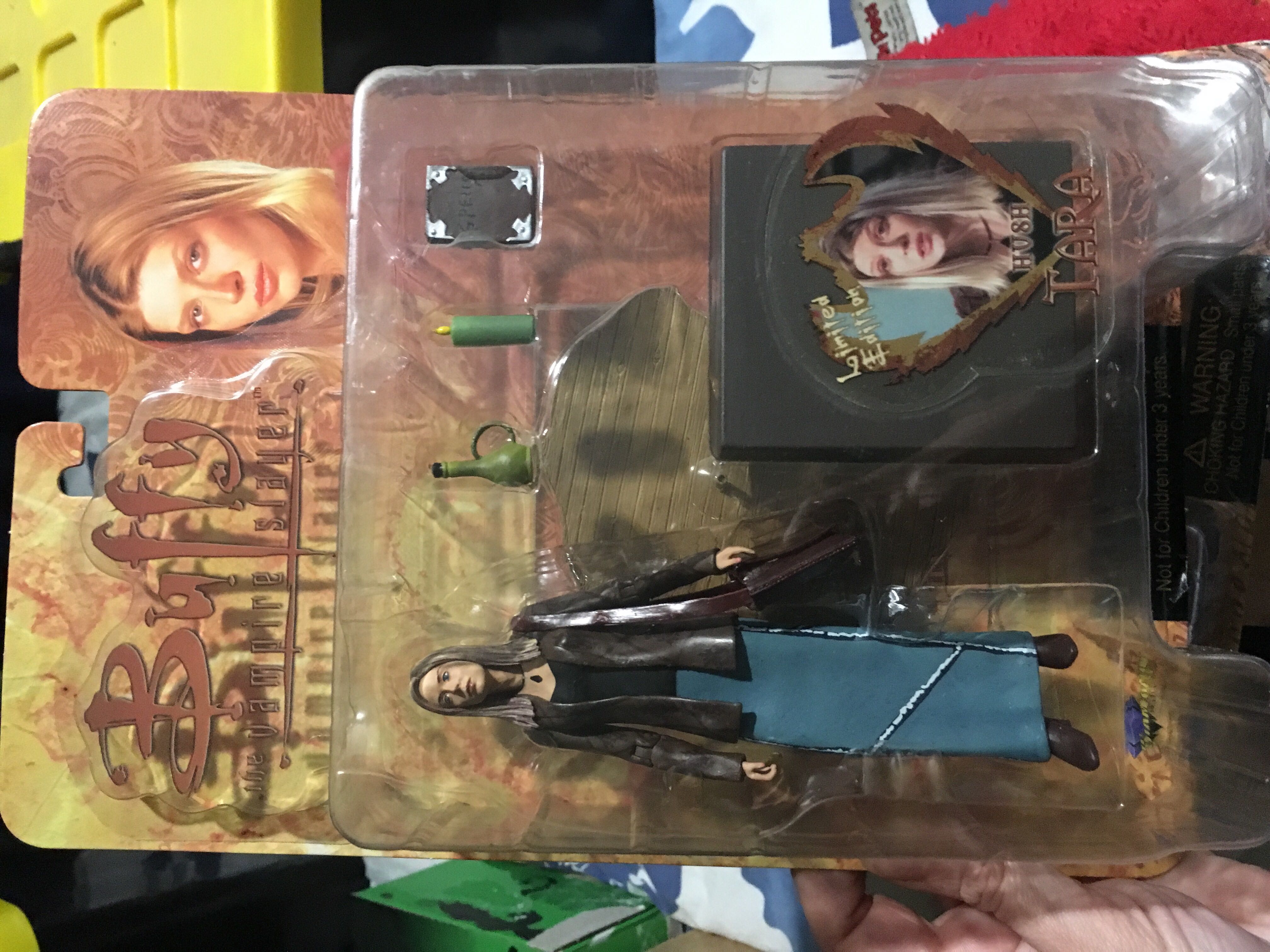 Tara (Hush) - Buffy The Vampire Slayer - Diamond Select (Buffy) (Buffy The Vampire Slayer) action figure collectible [Barcode 699788605479] - Main Image 3