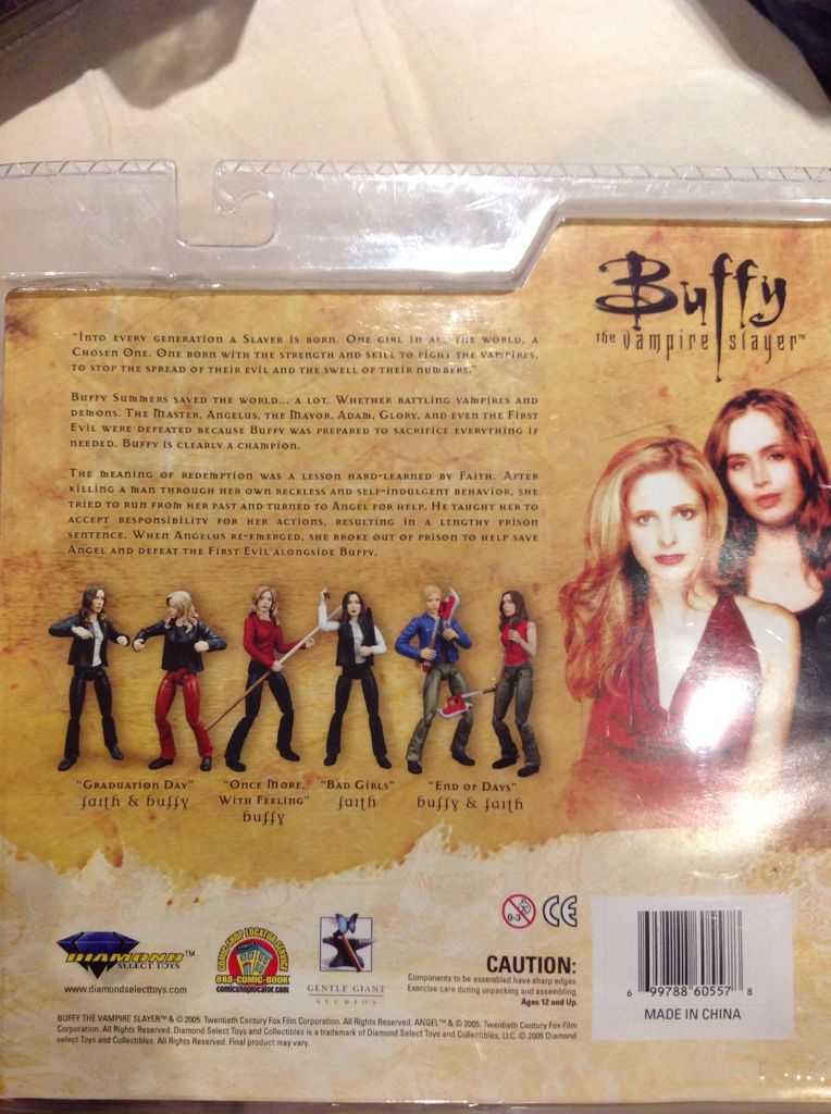 Buffy (Graduation Day) - Diamond Select Toys (Buffy The Vampire Slayer) action figure collectible [Barcode 699788605578] - Main Image 2