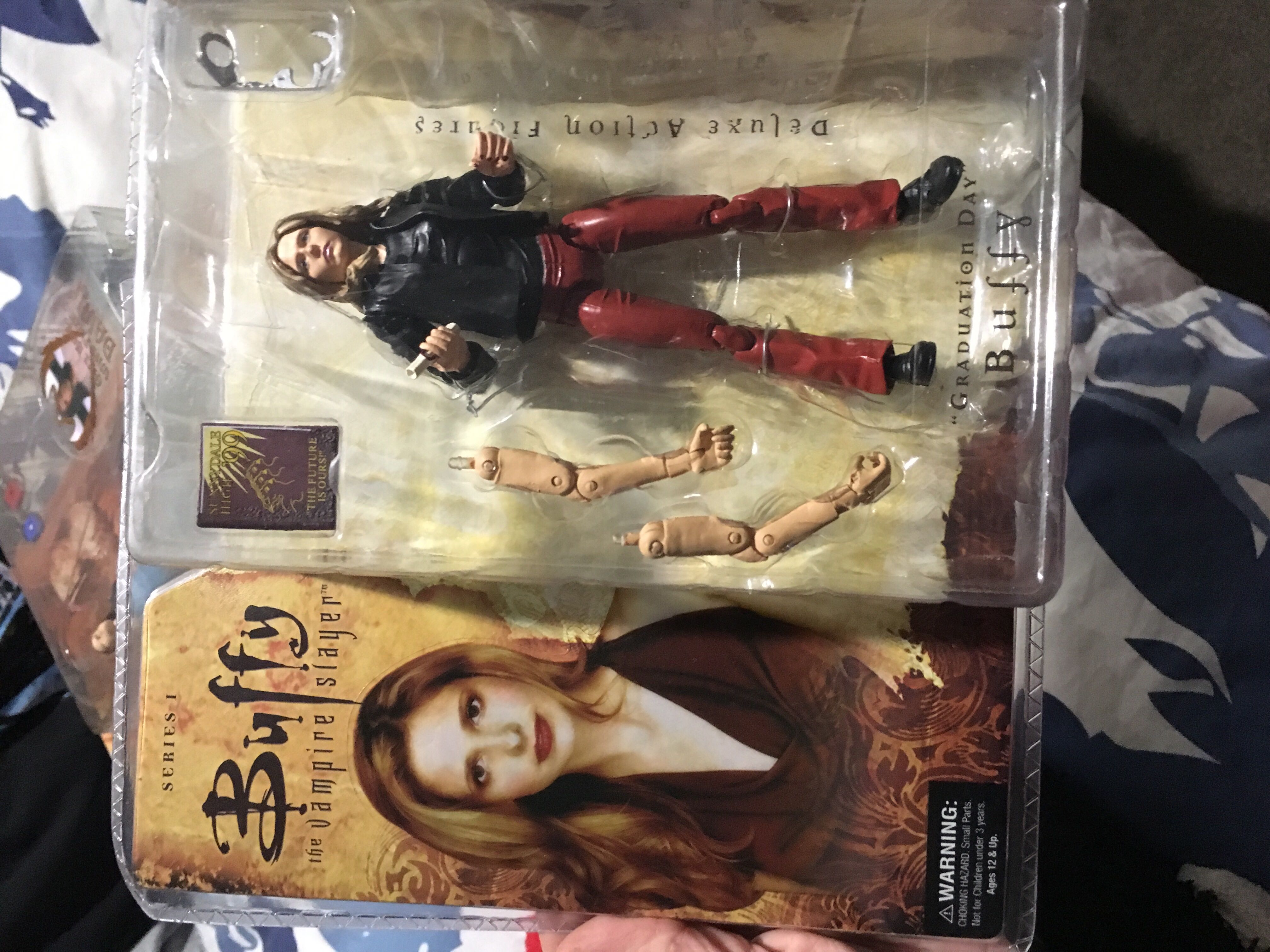 Buffy (Graduation Day) - Diamond Select Toys (Buffy The Vampire Slayer) action figure collectible [Barcode 699788605578] - Main Image 3