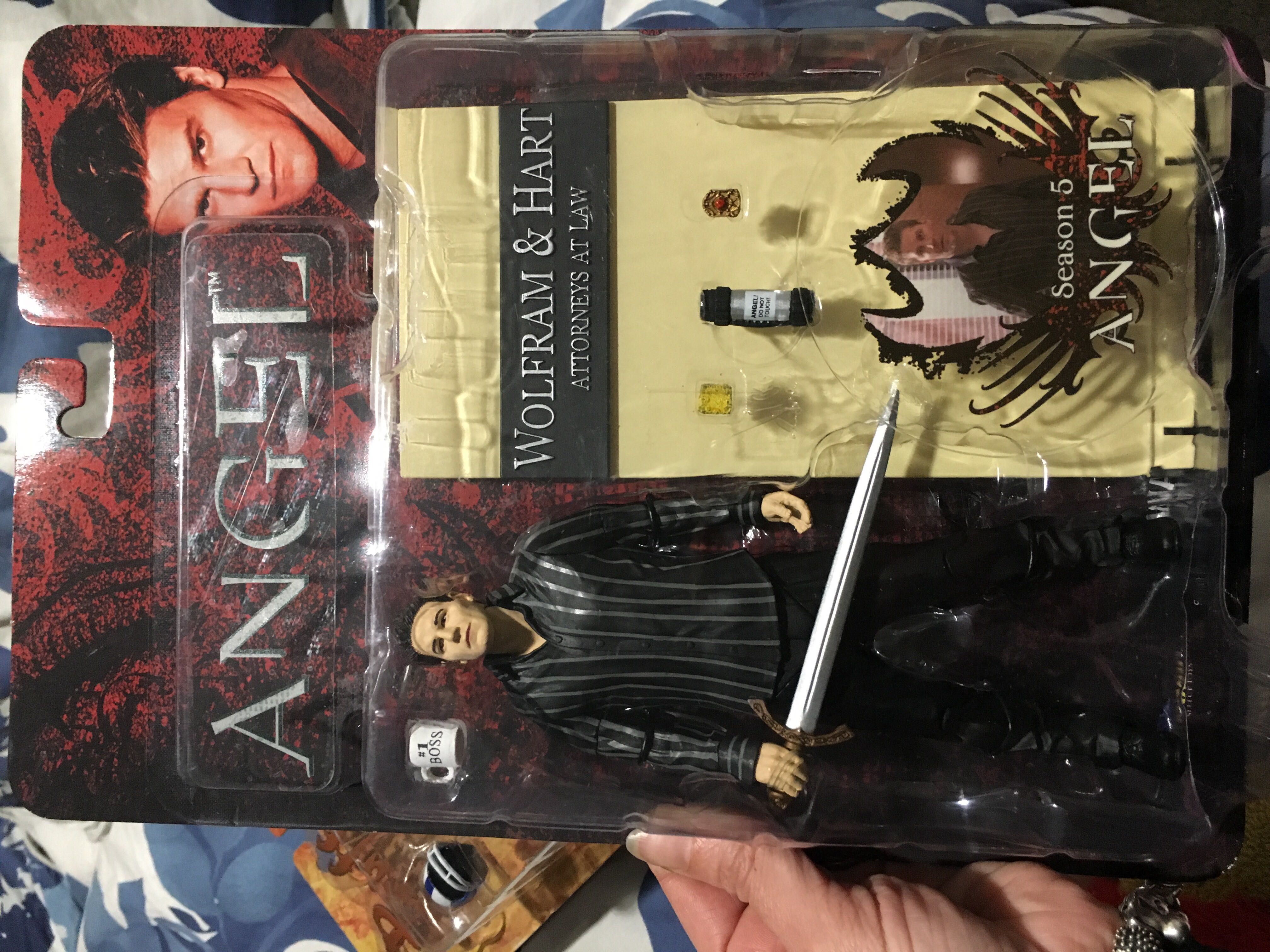 BTVS Angel action figure: Season 5 Angel - Diamond Select (S4 Angel) action figure collectible [Barcode 699788605929] - Main Image 3