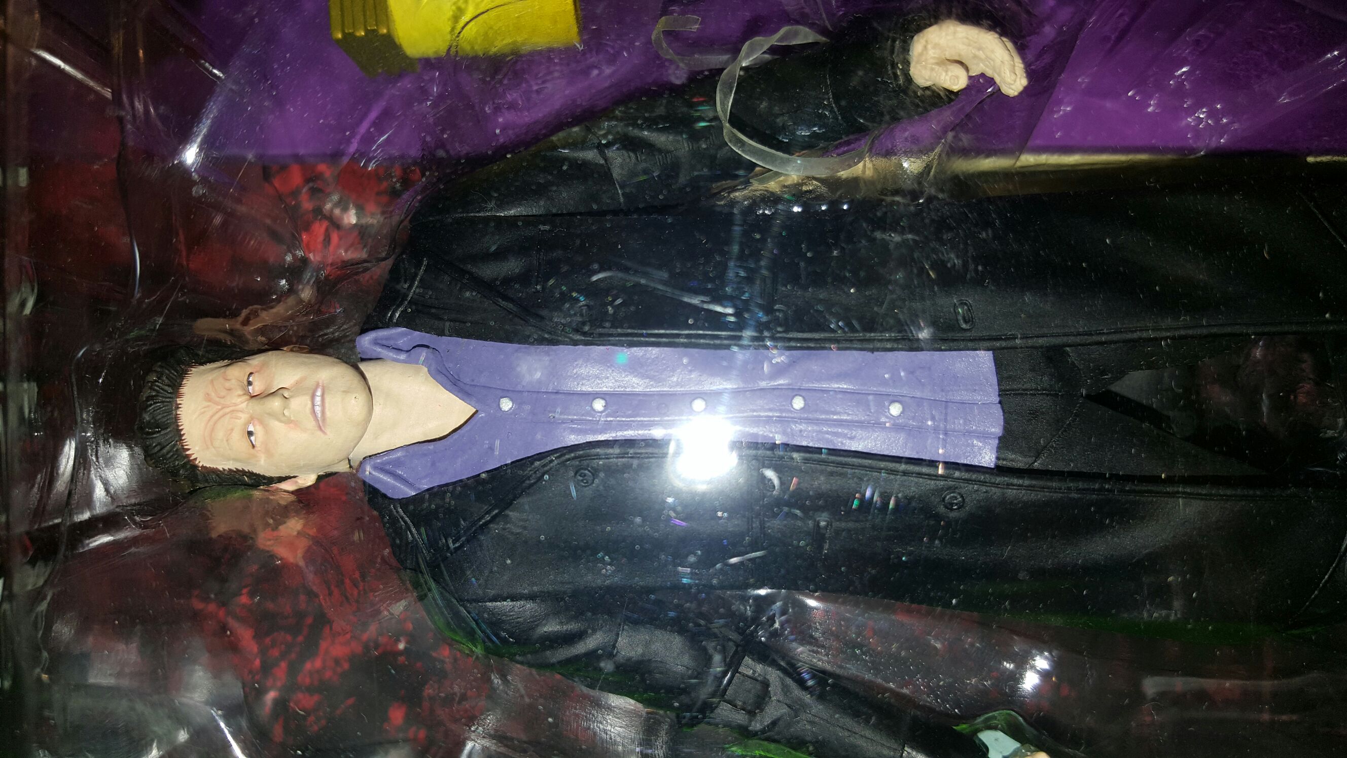 Angel - ANGEL - Vampire Angel - Diamond Select (Angel) action figure collectible [Barcode 699788605936] - Main Image 2