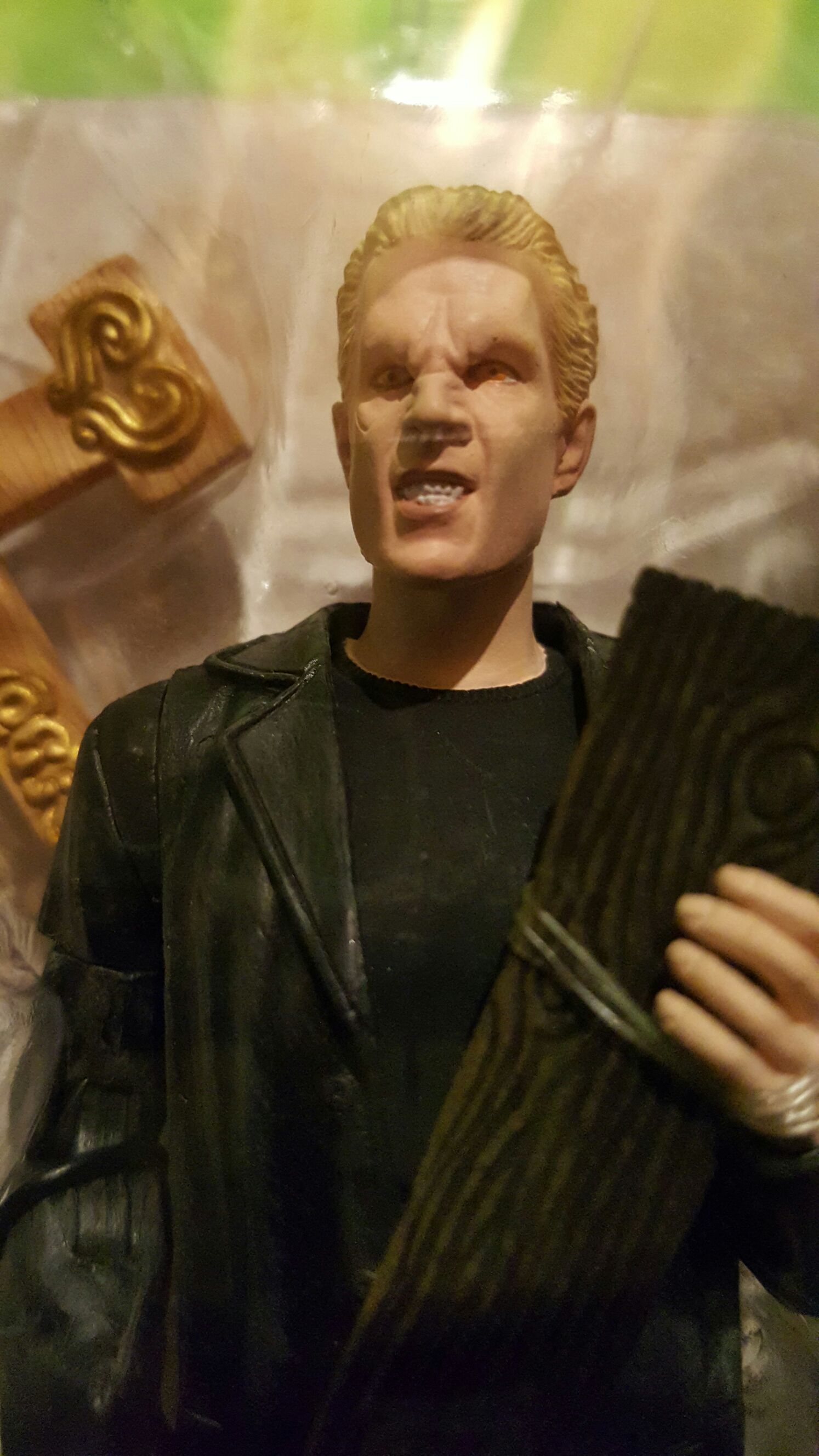 Spike (Destiny) - Diamond Select Toys (Angel) action figure collectible [Barcode 699788606407] - Main Image 2