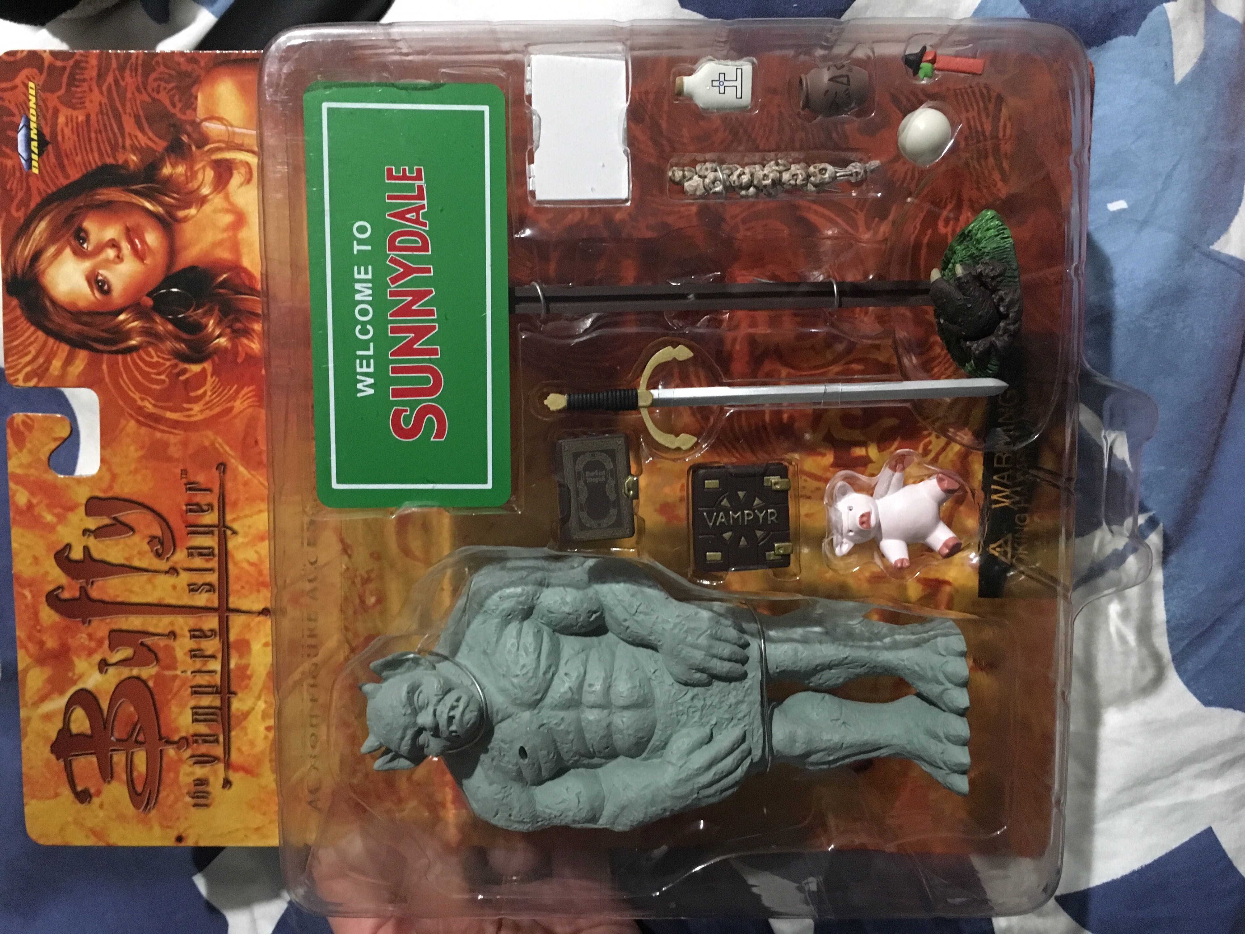 Buffy The Vampire Slayer Action Figure Accessory Pack - Diamond Select Toys (Buffy The Vampire Slayer) action figure collectible [Barcode 699788606742] - Main Image 3