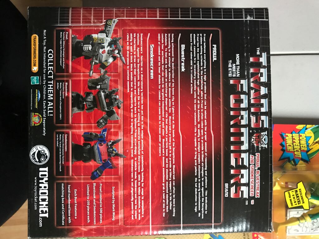 Transformers- Prowl - Hasbro/Diamond action figure collectible [Barcode 699788640432] - Main Image 2