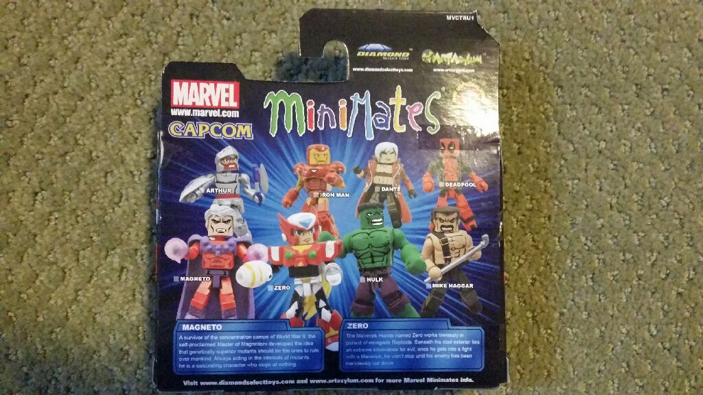 MiniMates: Marvel vs CAPCOM 3 Magneto vs Zero - Diamond Select Toys/ Art Asylum (MiniMates: Marvel vs CAPCOM 3) action figure collectible [Barcode 699788700686] - Main Image 2