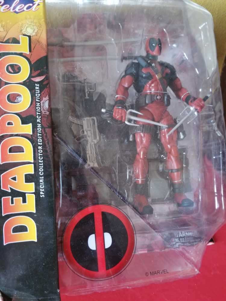 Deadpool (Diamond Select) - Diamond Select Toys (Marvel Select) action figure collectible [Barcode 699788720776] - Main Image 3