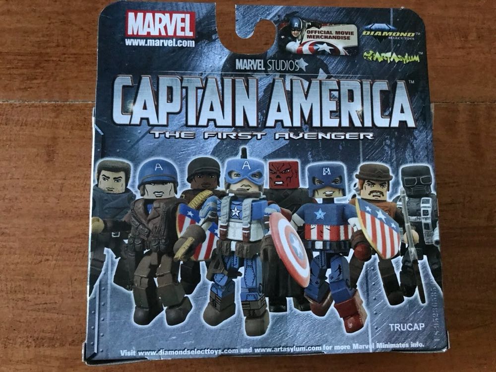 Captain America (Frontline) & Bucky (First Avenger) - Art Asylum (MiniMates) action figure collectible [Barcode 699788721926] - Main Image 2