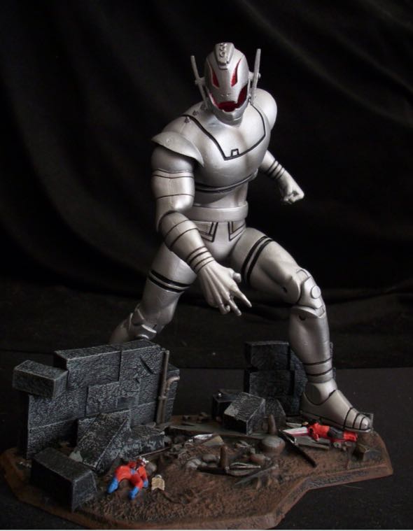 Ultron - Diamond Select (Marvel Select) action figure collectible [Barcode 699788723180] - Main Image 2