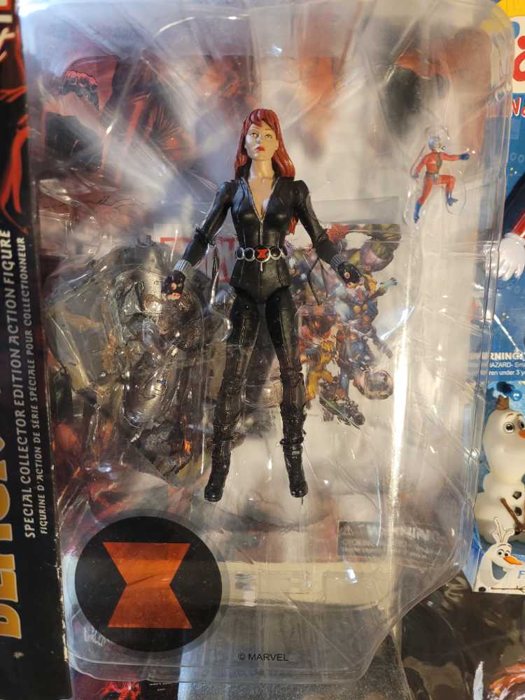 Black Widow - Marvel Select action figure collectible [Barcode 699788723227] - Main Image 3