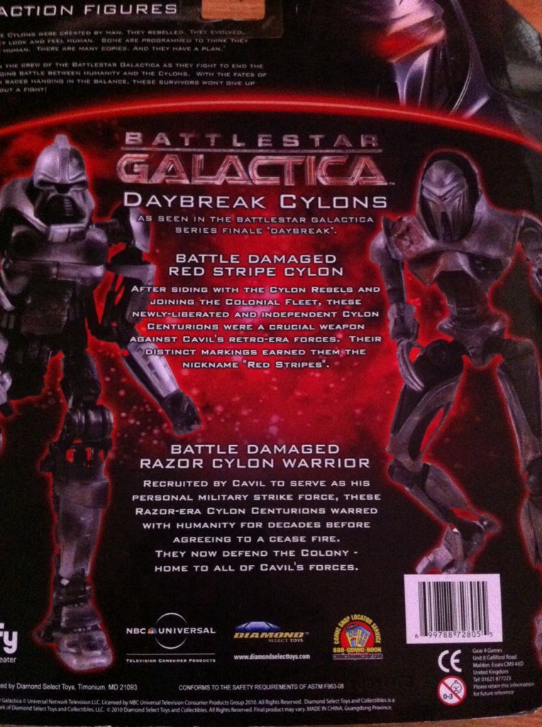 Cylon [Red Stripe] / Cylon Warrior [Razor] - Diamond Select (Battlestar Galactica) action figure collectible [Barcode 699788728055] - Main Image 2