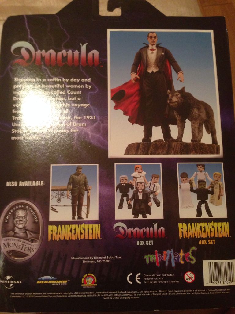 Dracula - Diamond Select Toys (Universal Monsters) action figure collectible [Barcode 699788810590] - Main Image 2