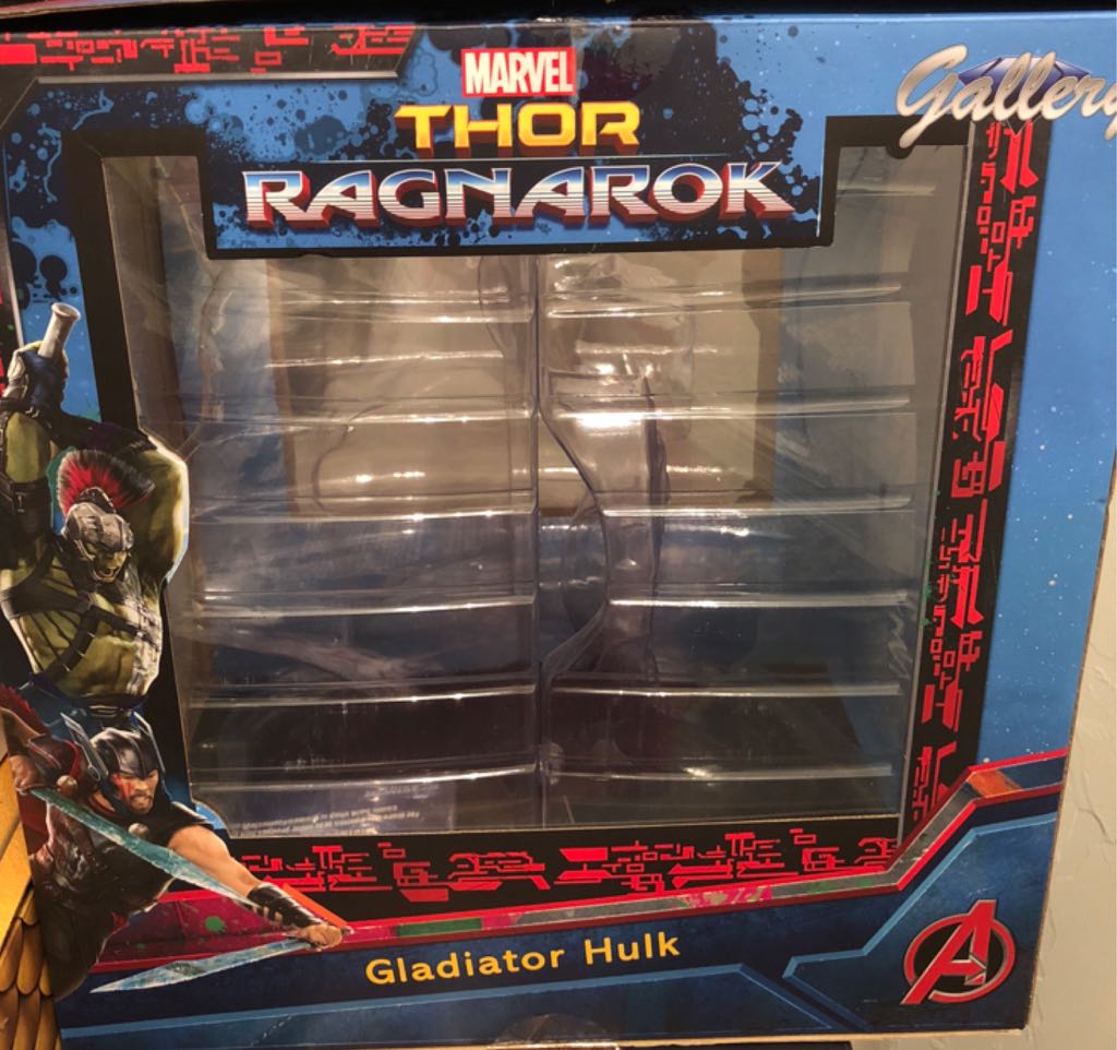 Gladiator Hulk - Diamond Select Toys (Gallery) action figure collectible [Barcode 699788825549] - Main Image 2